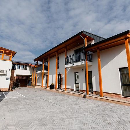 H11 Rooms Esztergom Exterior foto